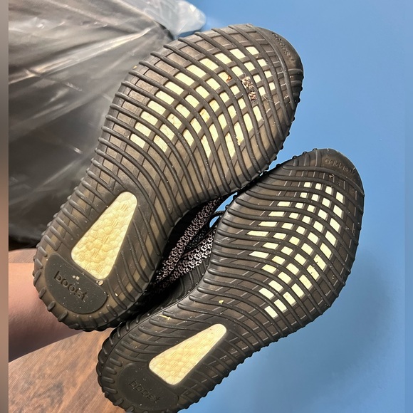 Yeezy Boost 350 - Used - Picture 4 of 5